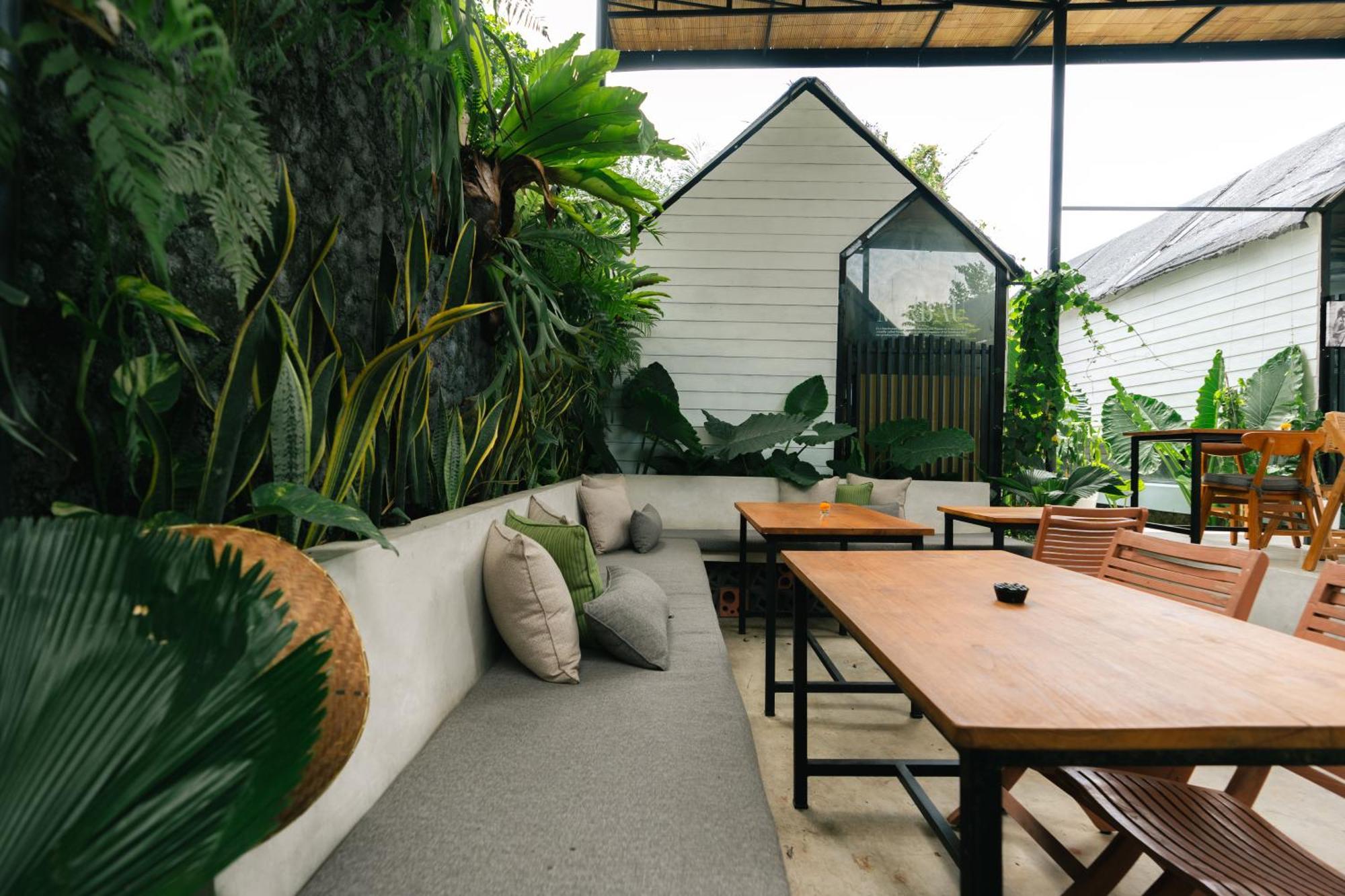 The Jungle Hostel Canggu Esterno foto
