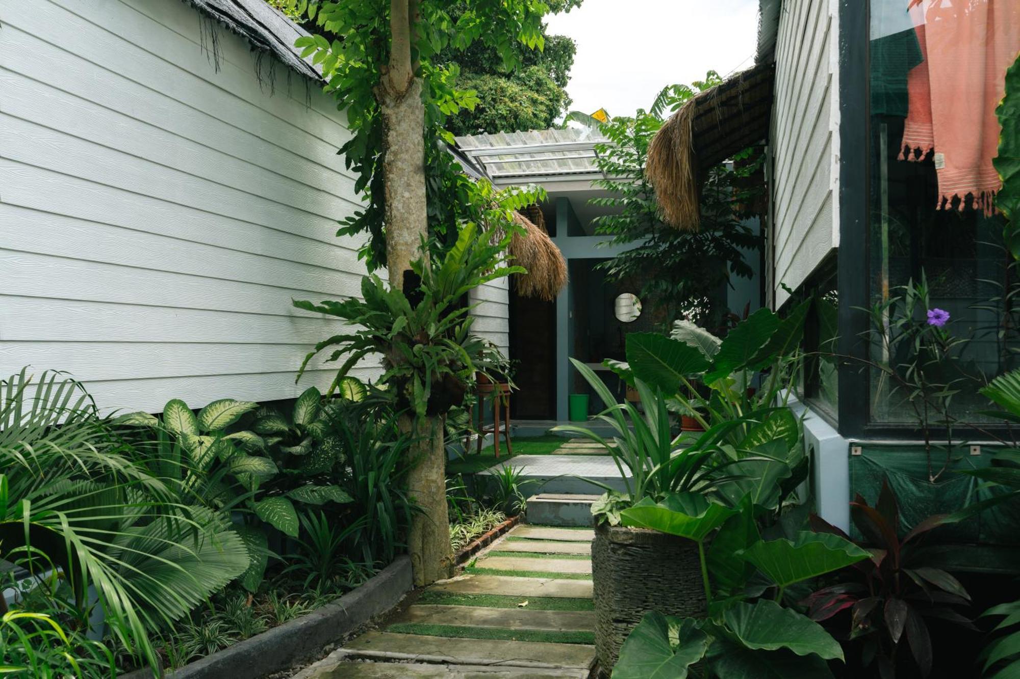 The Jungle Hostel Canggu Esterno foto