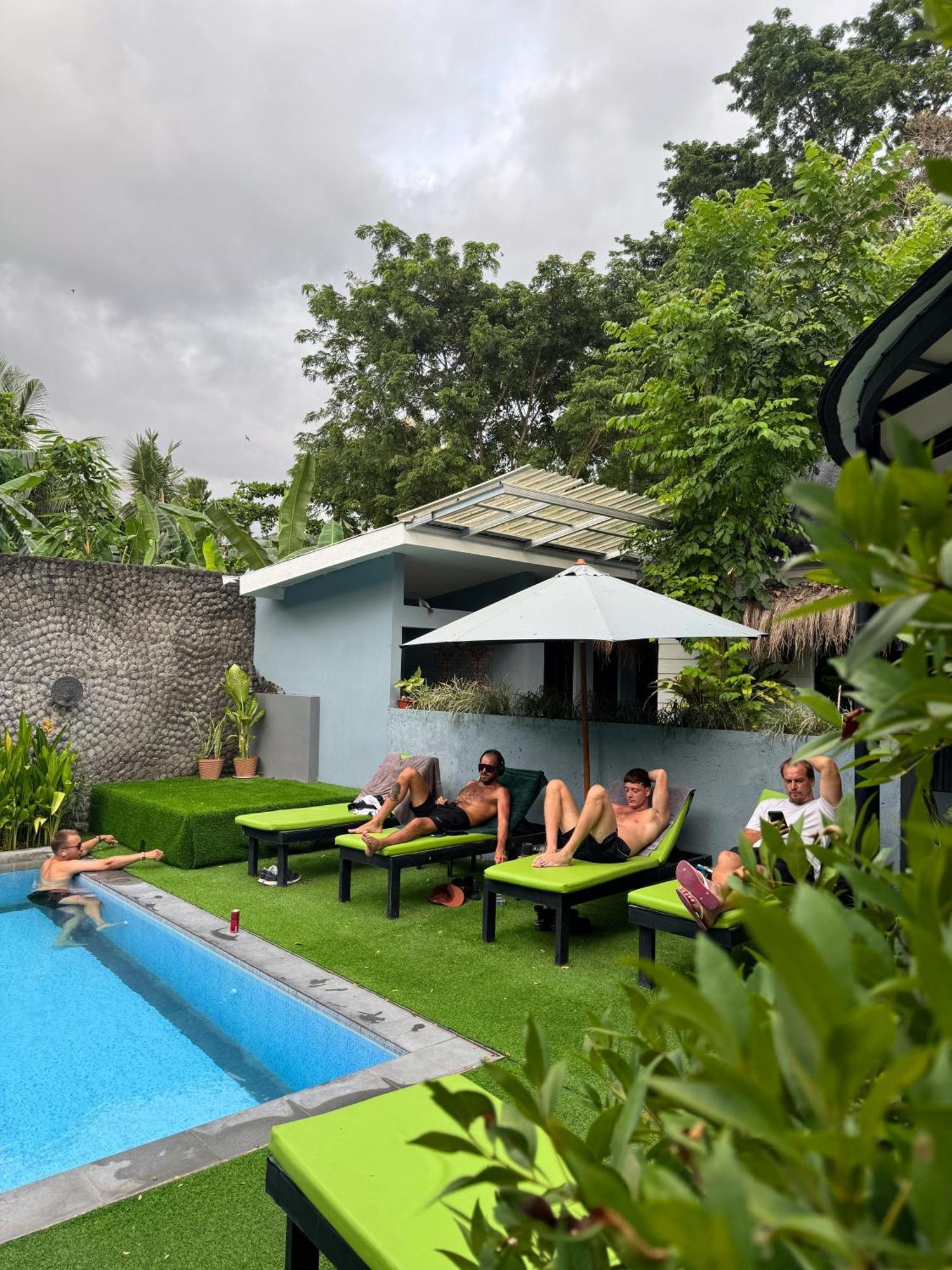 The Jungle Hostel Canggu Esterno foto