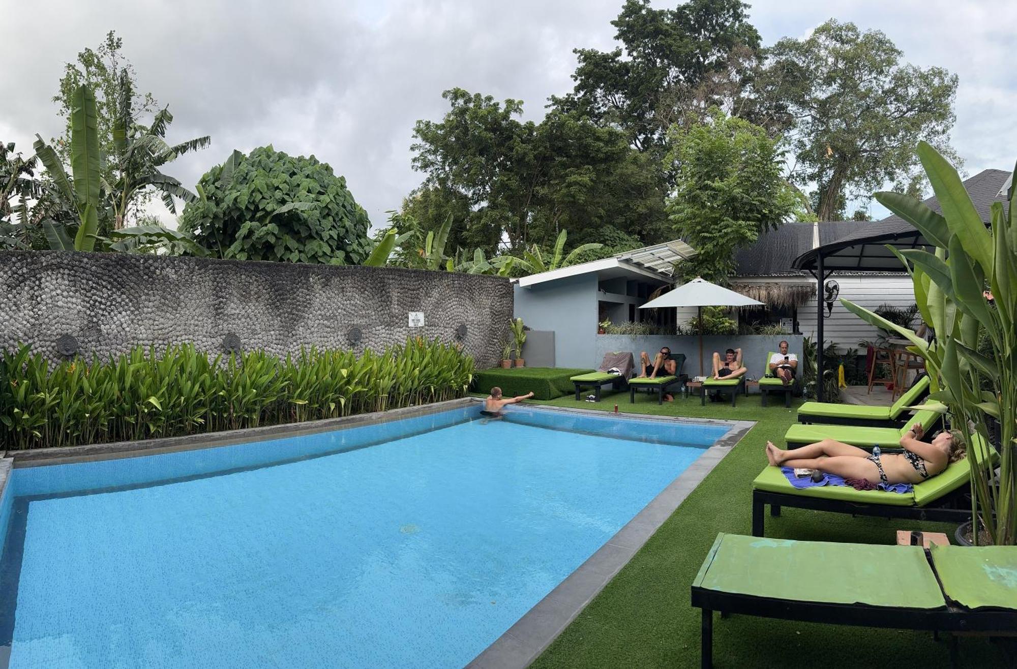 The Jungle Hostel Canggu Esterno foto